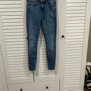 Mother Jeans The Looker Ankle Fray in wash Home Movies/Hey Sun size 24